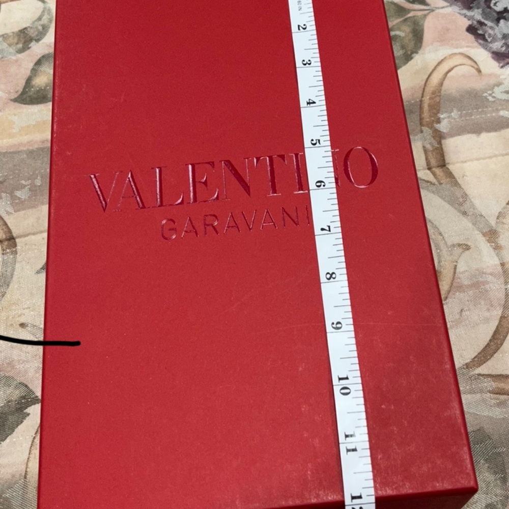 Shoe Box - Picture 2 of 3